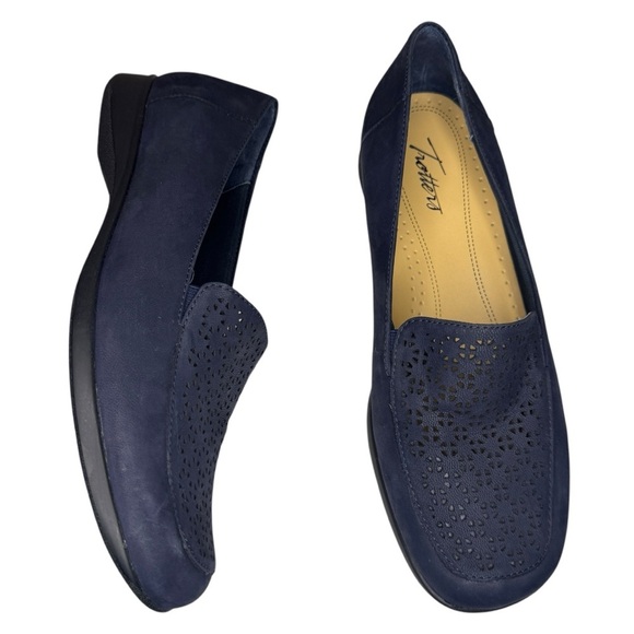 Trotters Jenn Laser Loafer leather suede navy women’s 8.5 Wide shoes career - Picture 1 of 9